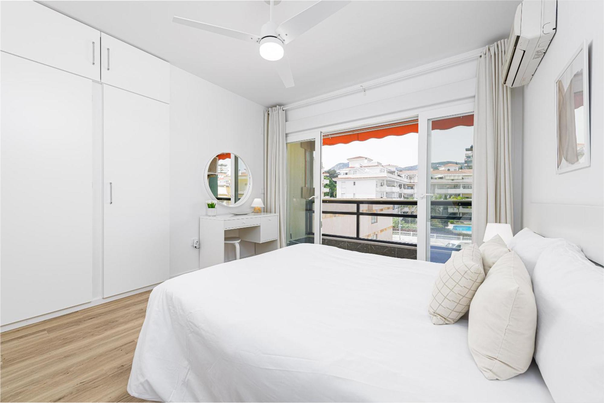 Amazing Carihuela View & Parking Appartement Torremolinos Buitenkant foto