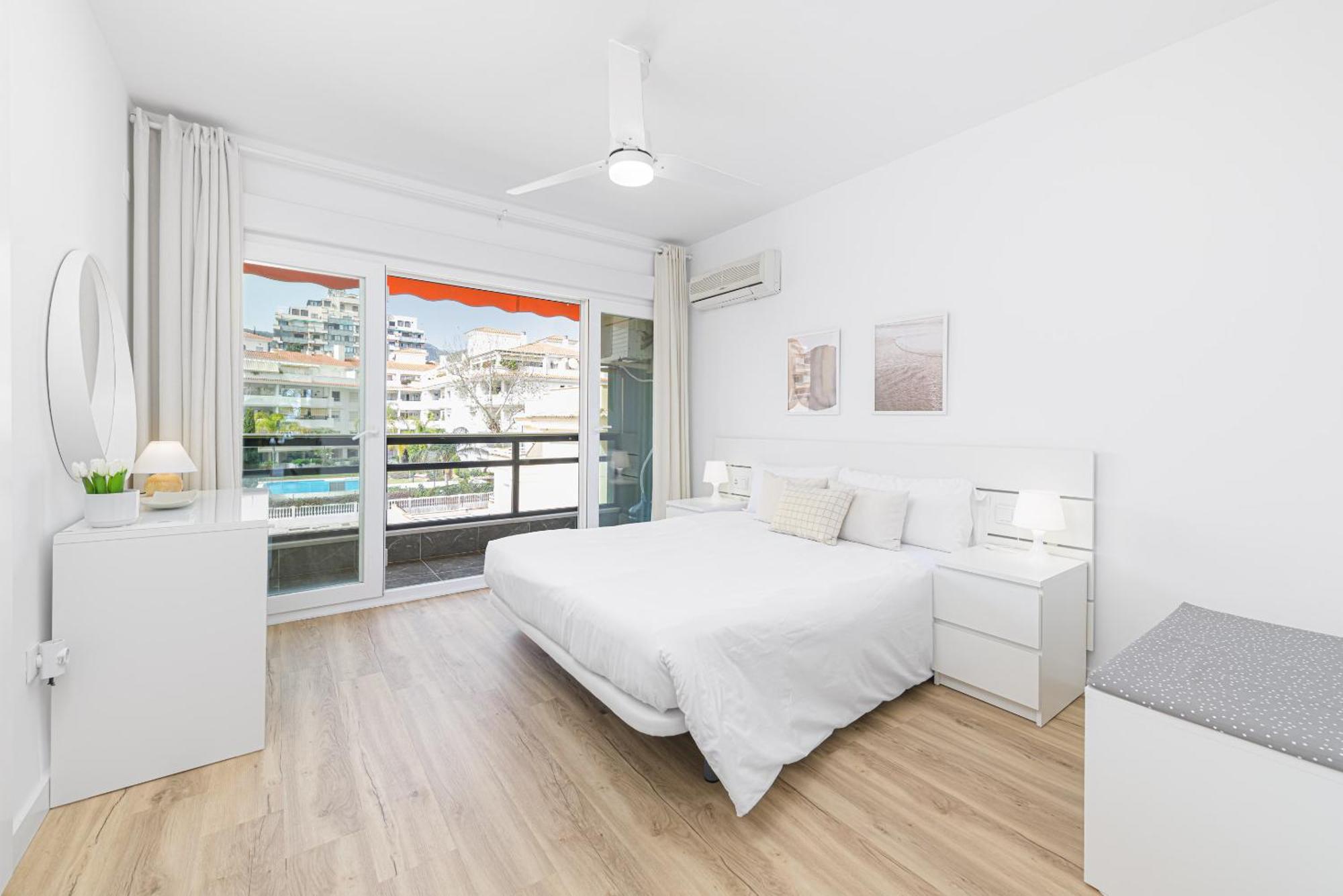 Amazing Carihuela View & Parking Appartement Torremolinos Buitenkant foto