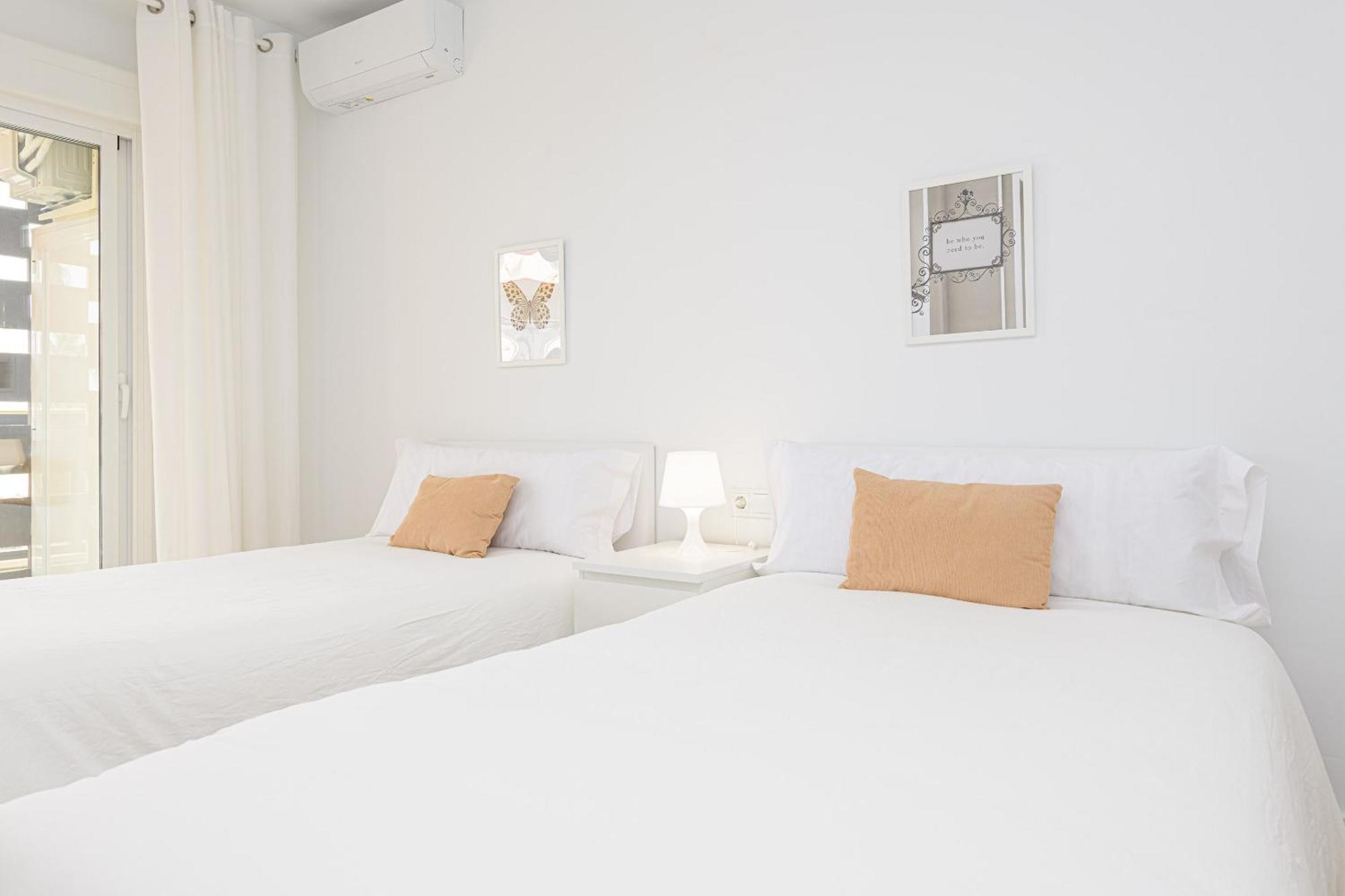 Amazing Carihuela View & Parking Appartement Torremolinos Buitenkant foto