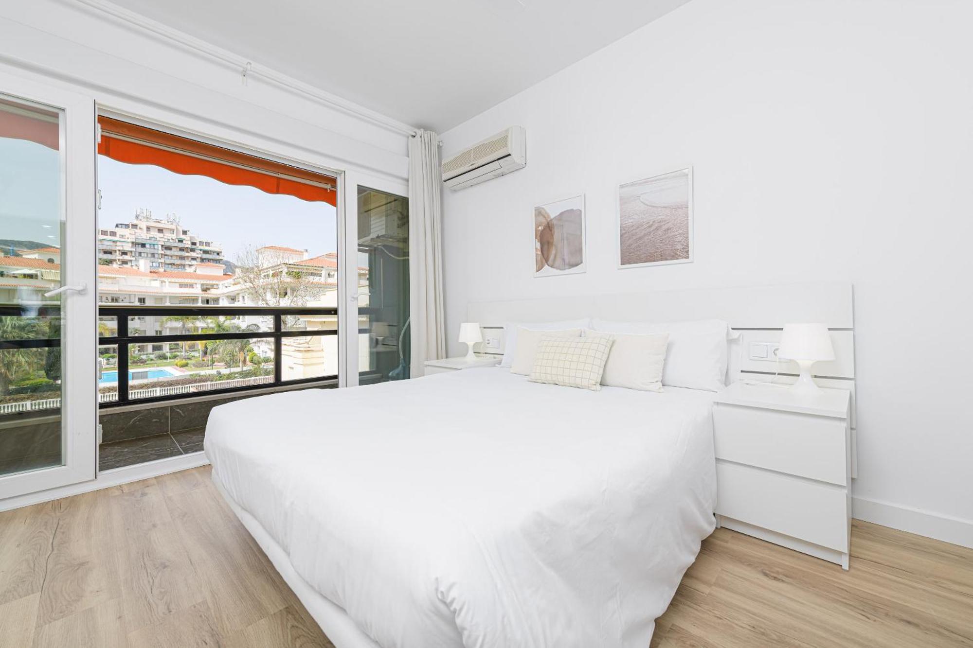 Amazing Carihuela View & Parking Appartement Torremolinos Buitenkant foto