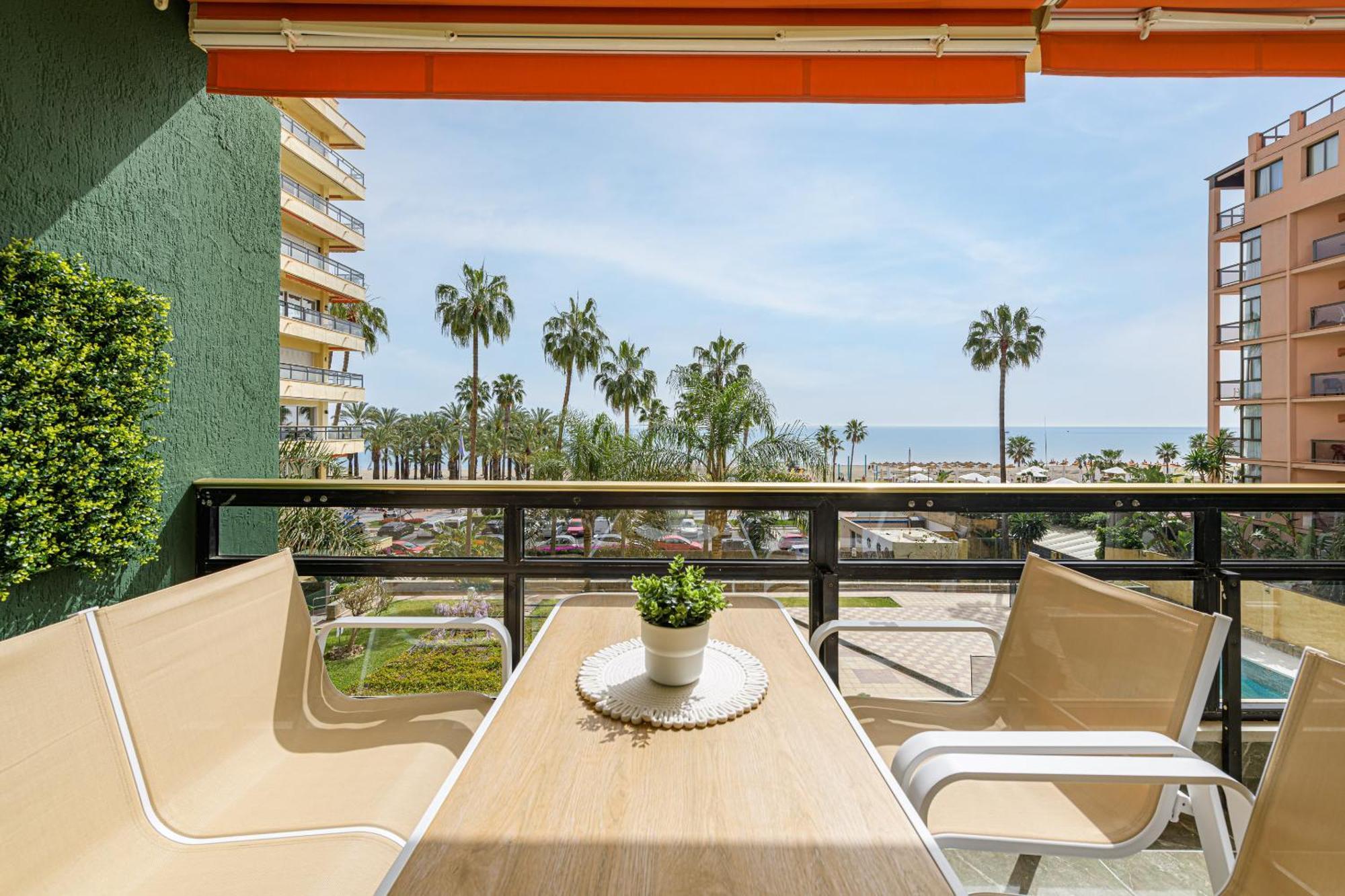 Amazing Carihuela View & Parking Appartement Torremolinos Buitenkant foto
