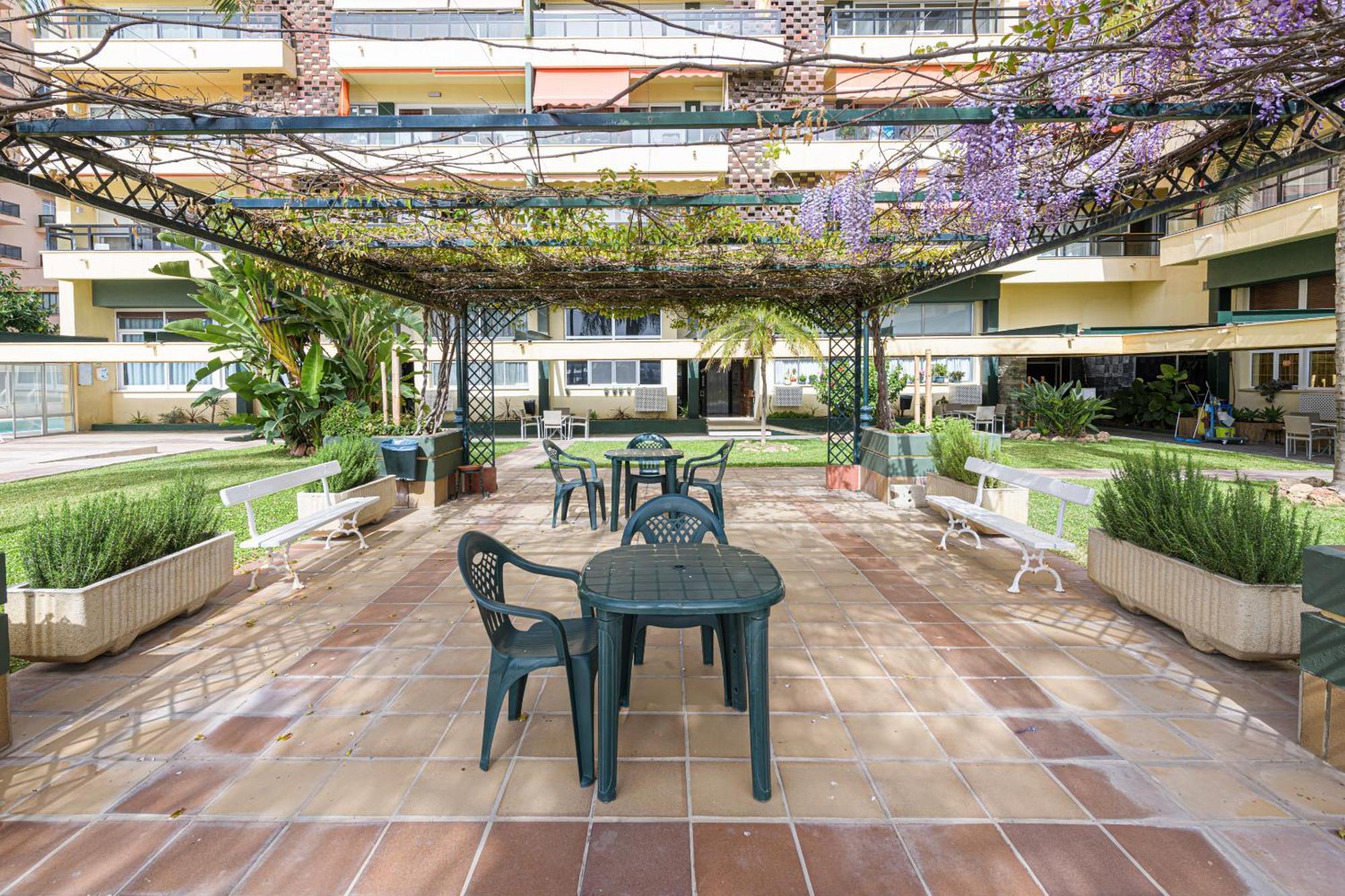 Amazing Carihuela View & Parking Appartement Torremolinos Buitenkant foto
