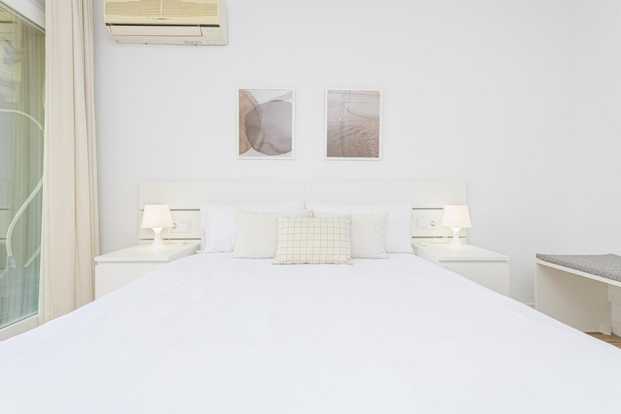 Amazing Carihuela View & Parking Appartement Torremolinos Buitenkant foto