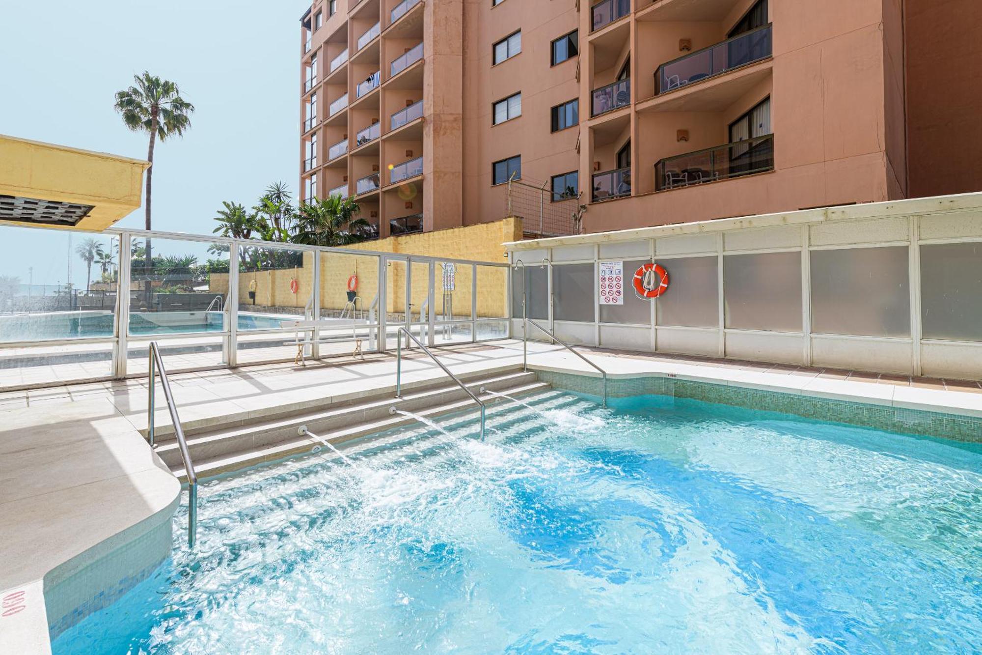 Amazing Carihuela View & Parking Appartement Torremolinos Buitenkant foto